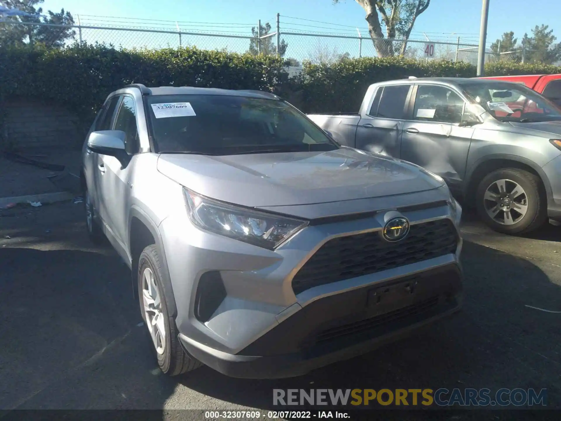 1 Photograph of a damaged car JTMMWRFV9KD503822 TOYOTA RAV4 2019