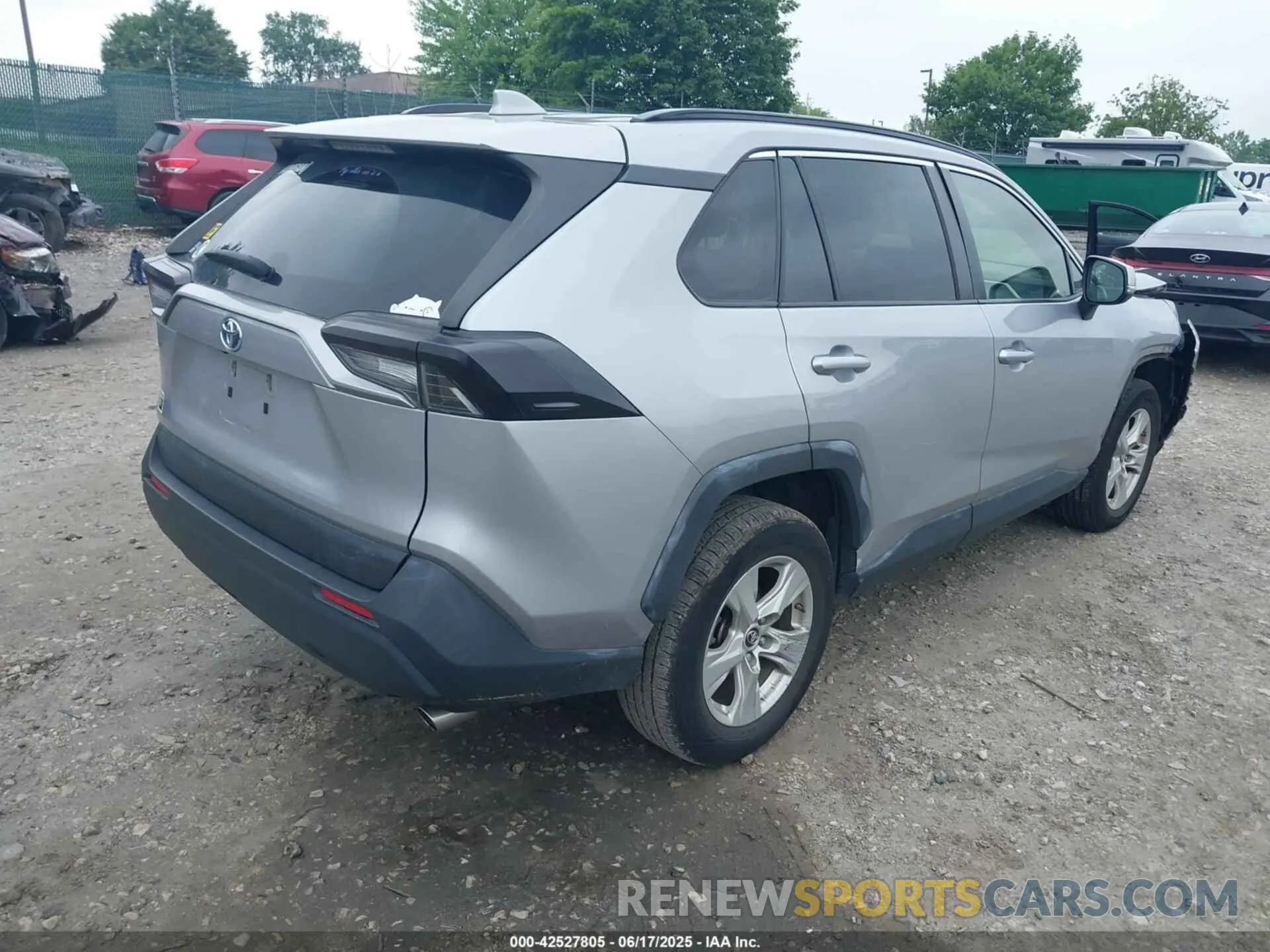 4 Photograph of a damaged car JTMMWRFV9KD512407 TOYOTA RAV4 2019