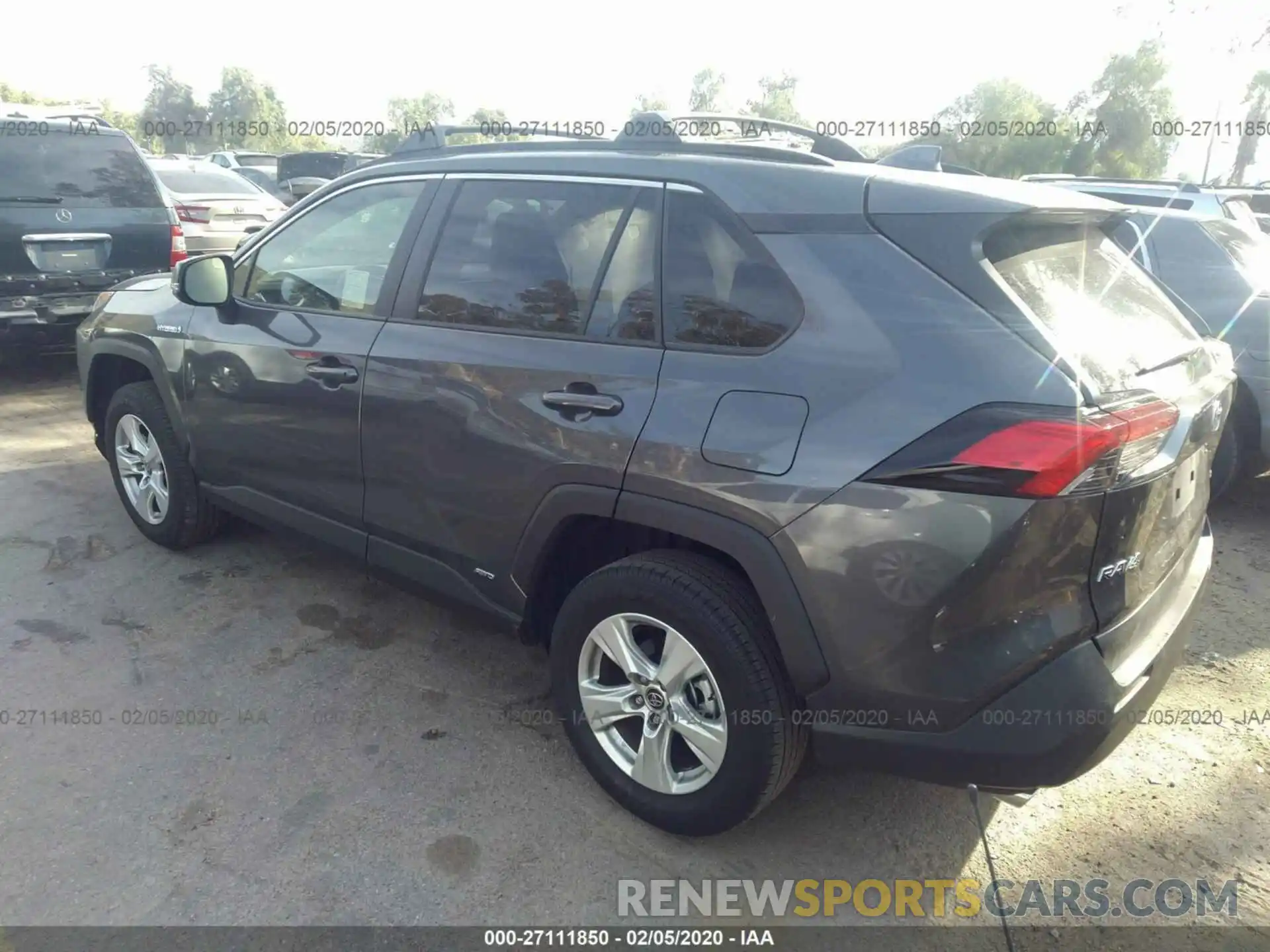 3 Photograph of a damaged car JTMMWRFVXKD035373 TOYOTA RAV4 2019