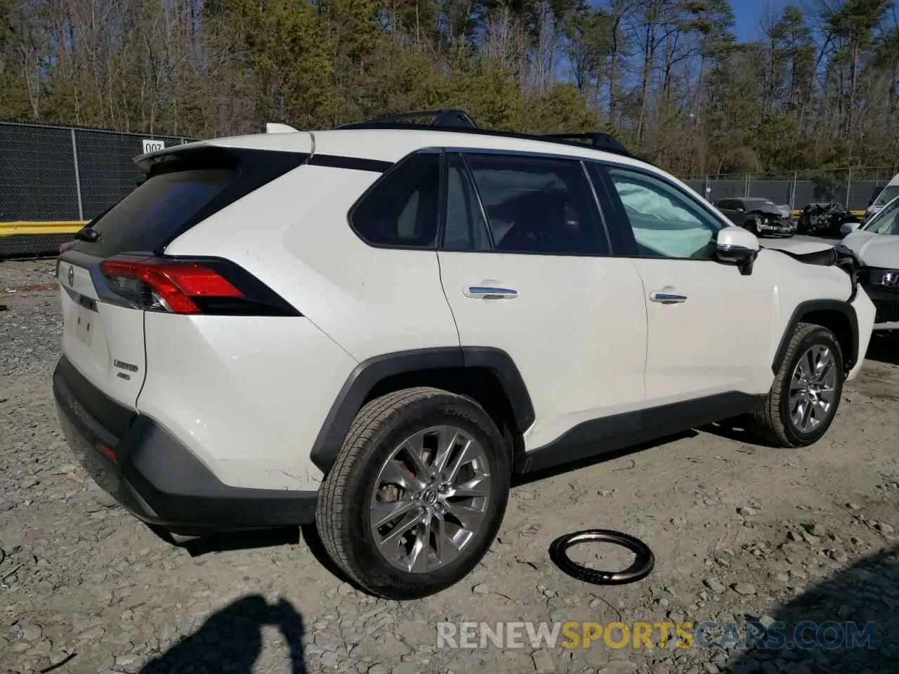 3 Photograph of a damaged car JTMN1RFV0KD014972 TOYOTA RAV4 2019