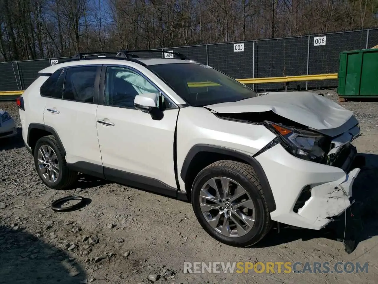 4 Photograph of a damaged car JTMN1RFV0KD014972 TOYOTA RAV4 2019