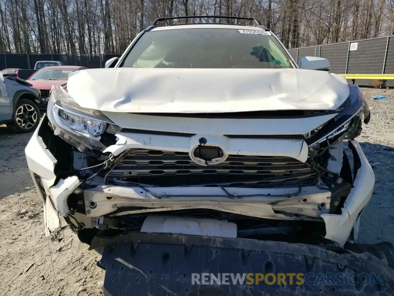 5 Photograph of a damaged car JTMN1RFV0KD014972 TOYOTA RAV4 2019