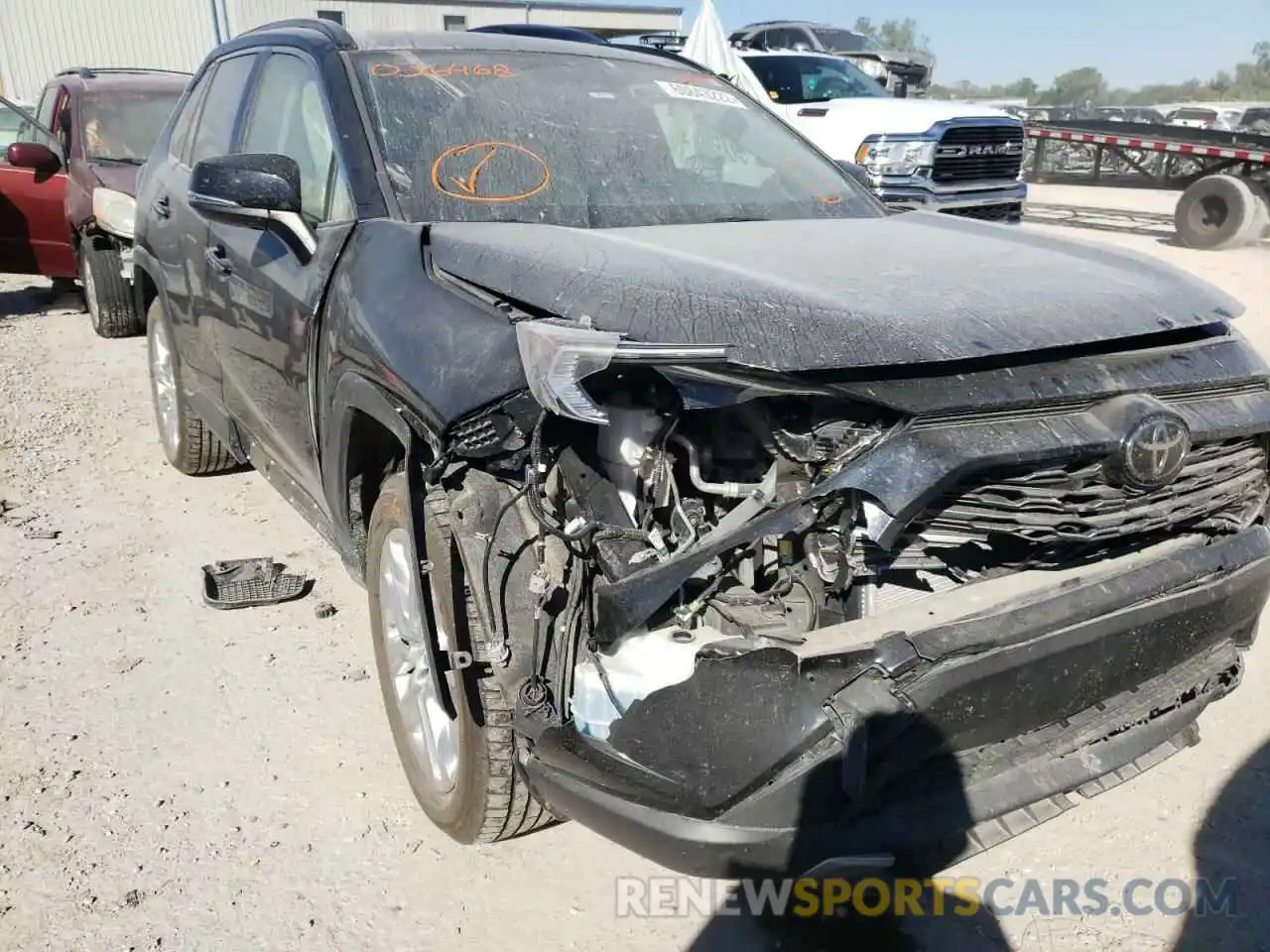 9 Photograph of a damaged car JTMN1RFV0KD036468 TOYOTA RAV4 2019