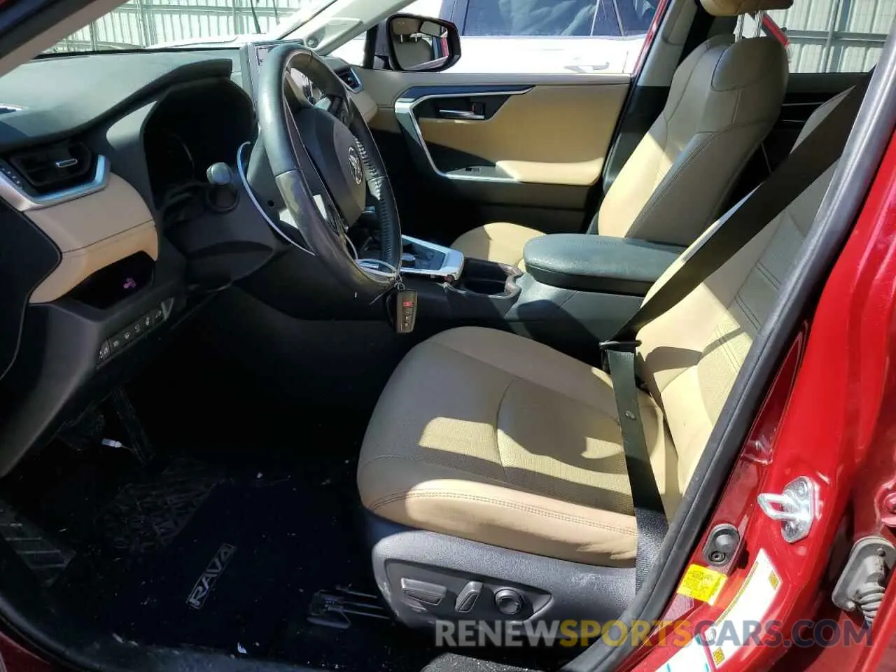 7 Photograph of a damaged car JTMN1RFV0KD512329 TOYOTA RAV4 2019