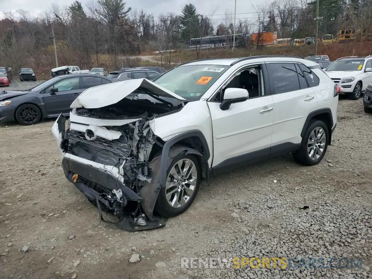 1 Photograph of a damaged car JTMN1RFV0KD512489 TOYOTA RAV4 2019