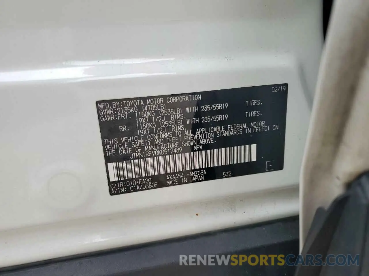 13 Photograph of a damaged car JTMN1RFV0KD512489 TOYOTA RAV4 2019