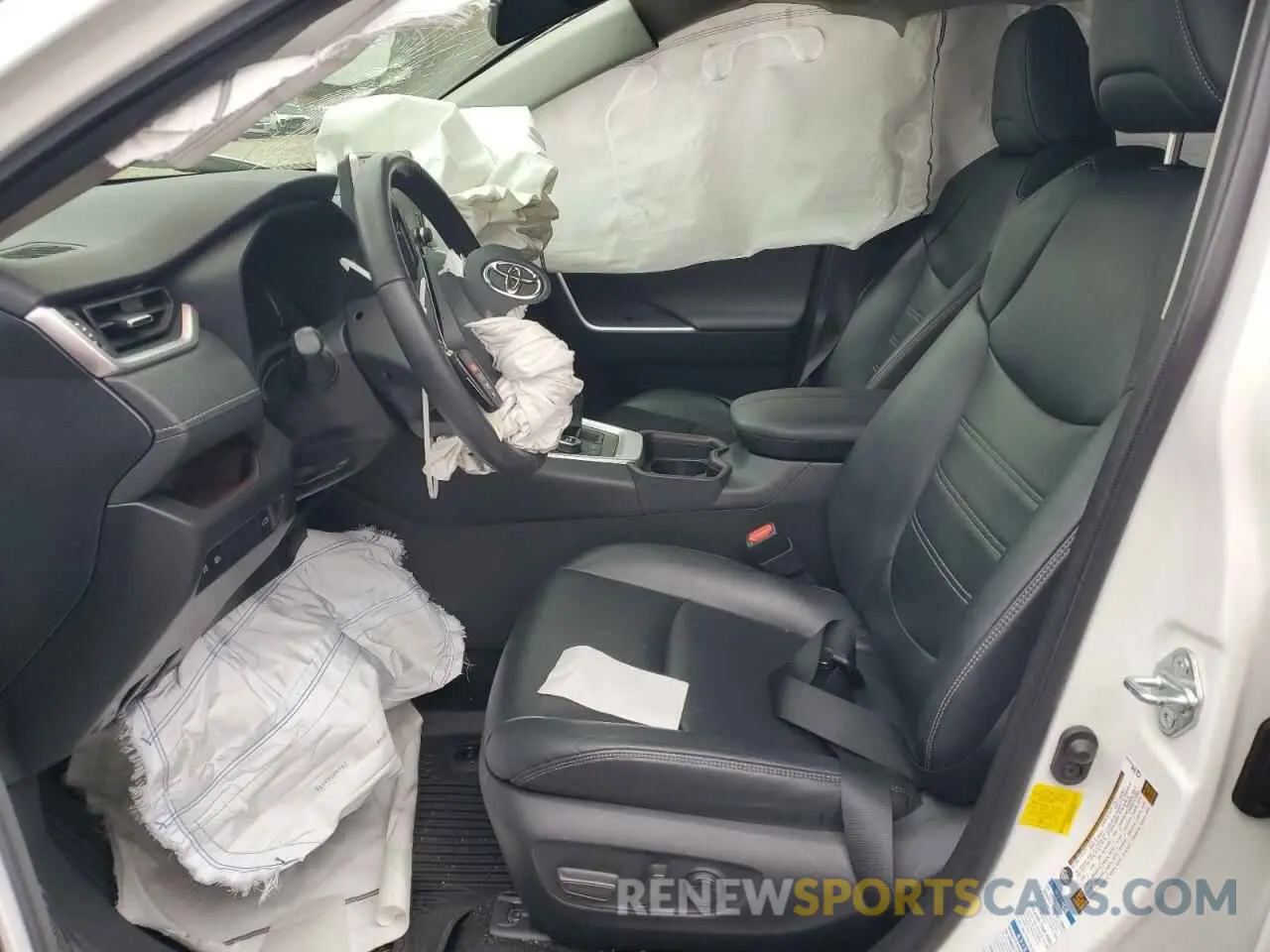 7 Photograph of a damaged car JTMN1RFV0KD512489 TOYOTA RAV4 2019