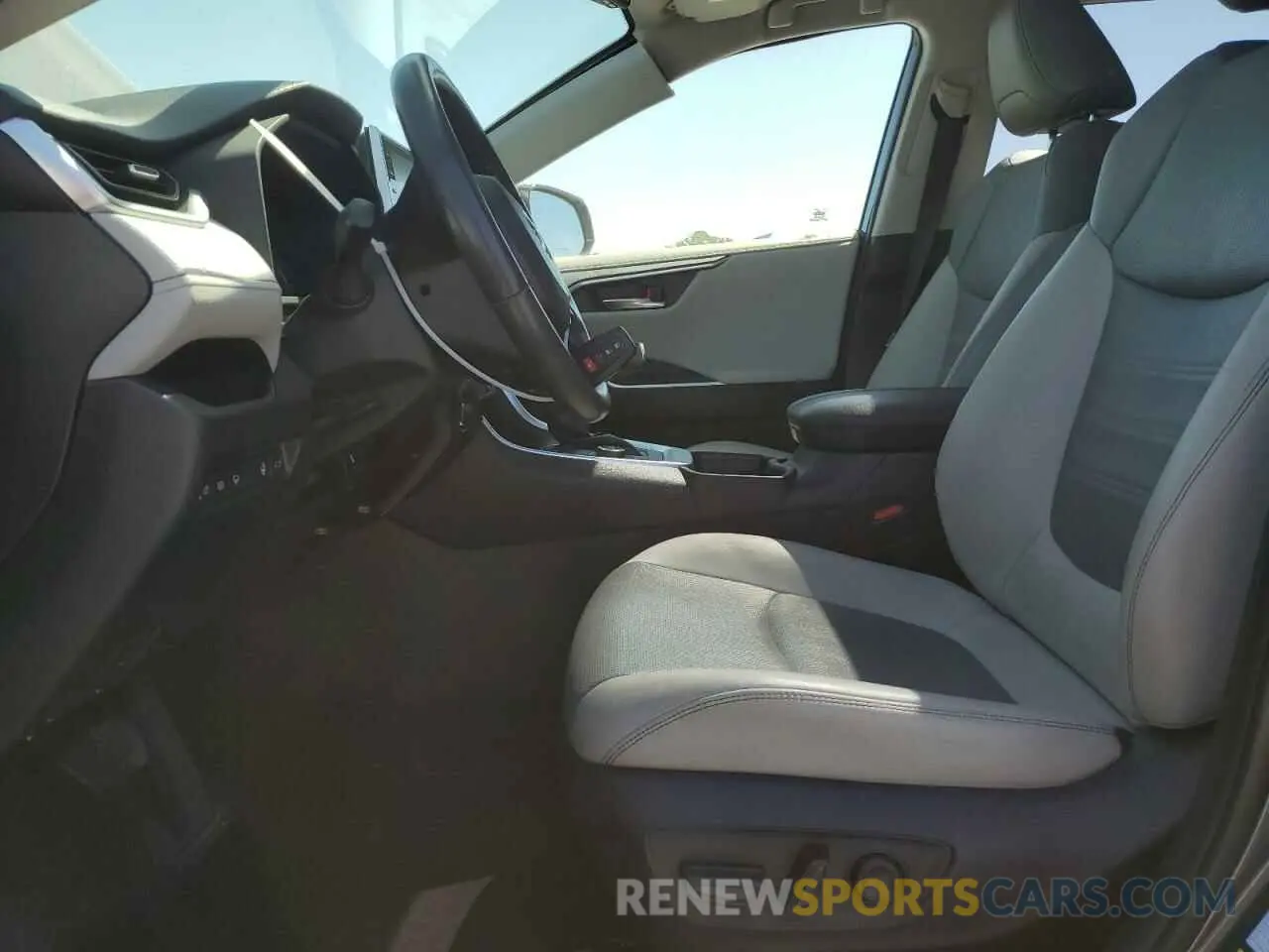 7 Photograph of a damaged car JTMN1RFV0KD516493 TOYOTA RAV4 2019