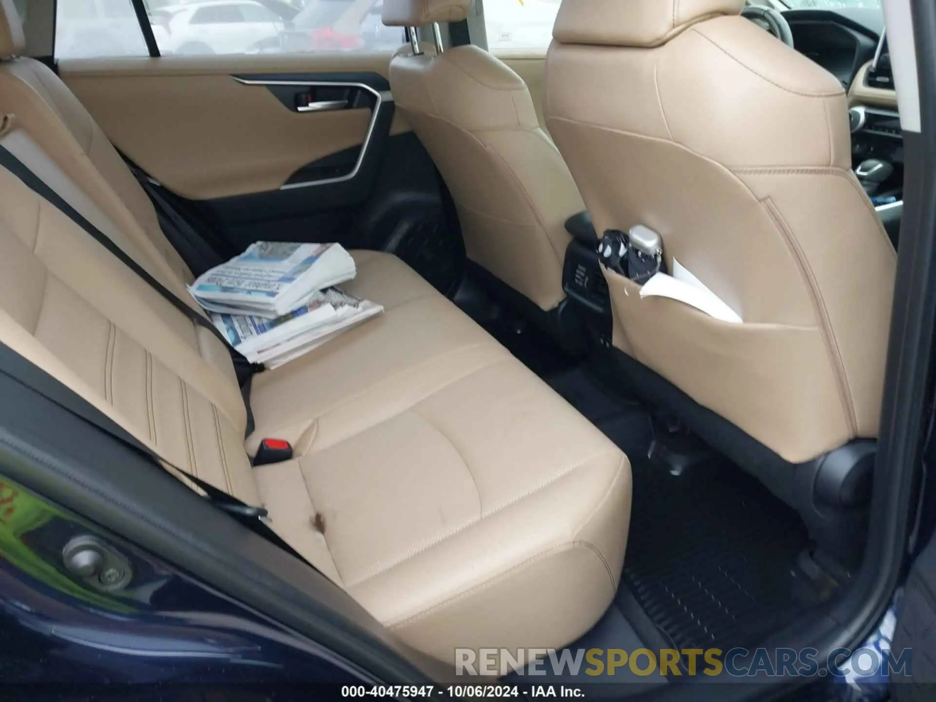 8 Photograph of a damaged car JTMN1RFV1KD501615 TOYOTA RAV4 2019