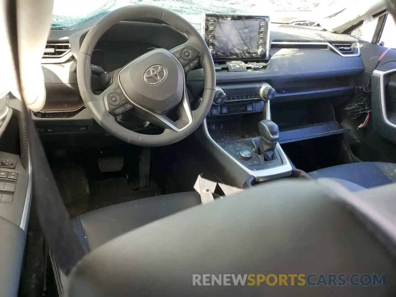 8 Photograph of a damaged car JTMN1RFV1KD510346 TOYOTA RAV4 2019