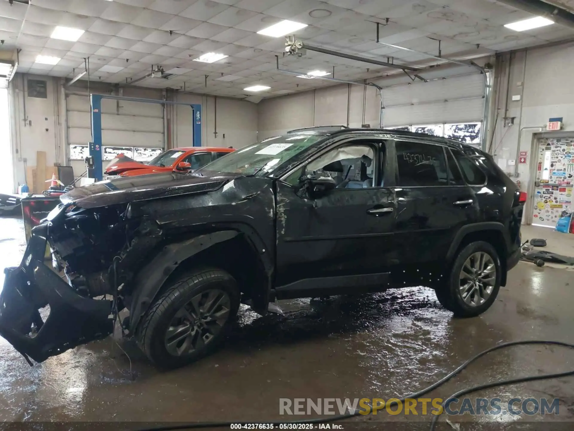 15 Photograph of a damaged car JTMN1RFV1KD518639 TOYOTA RAV4 2019