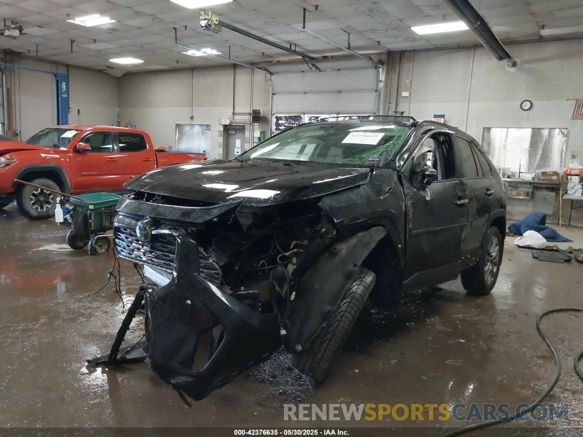 2 Photograph of a damaged car JTMN1RFV1KD518639 TOYOTA RAV4 2019