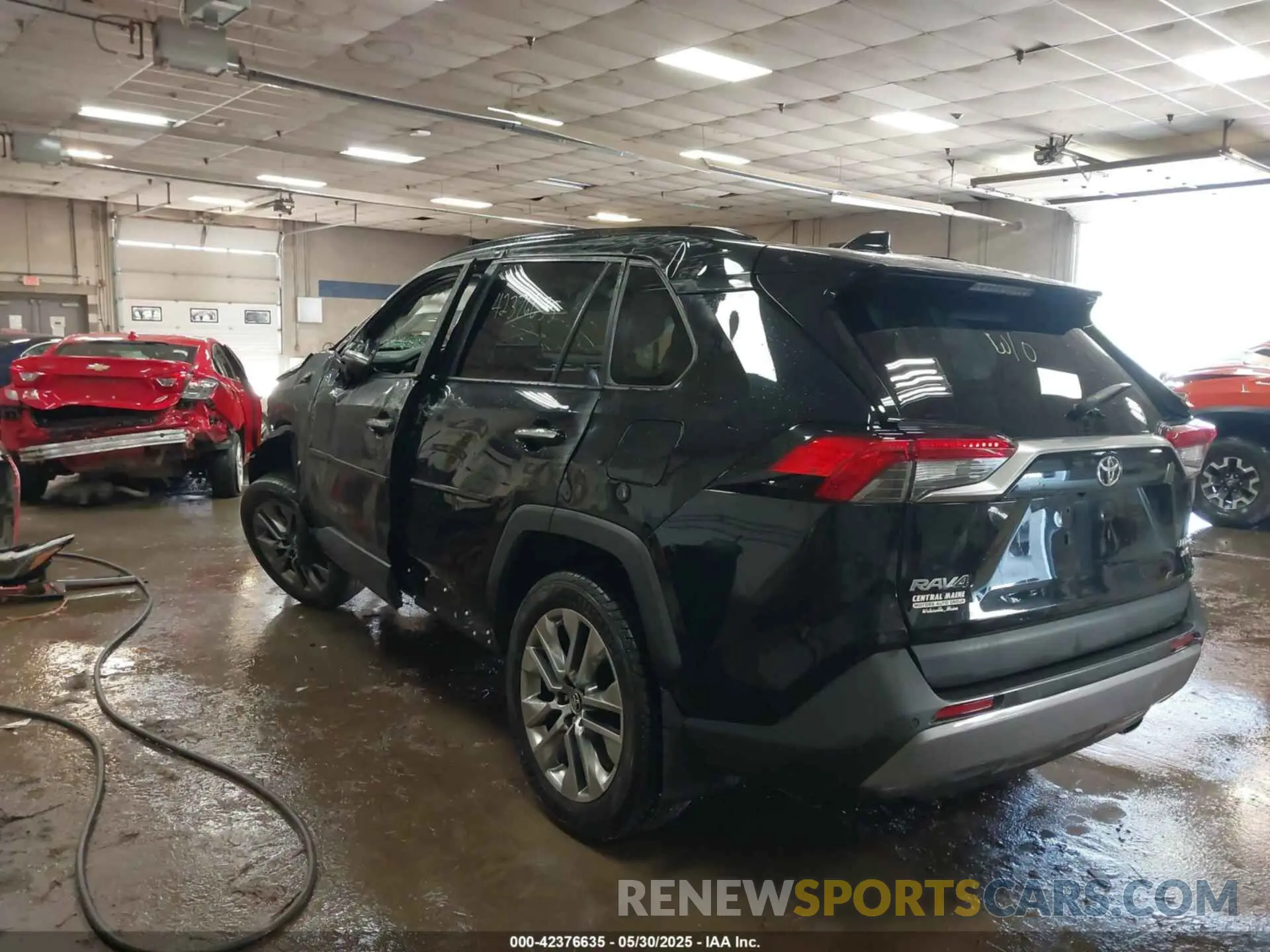 3 Photograph of a damaged car JTMN1RFV1KD518639 TOYOTA RAV4 2019