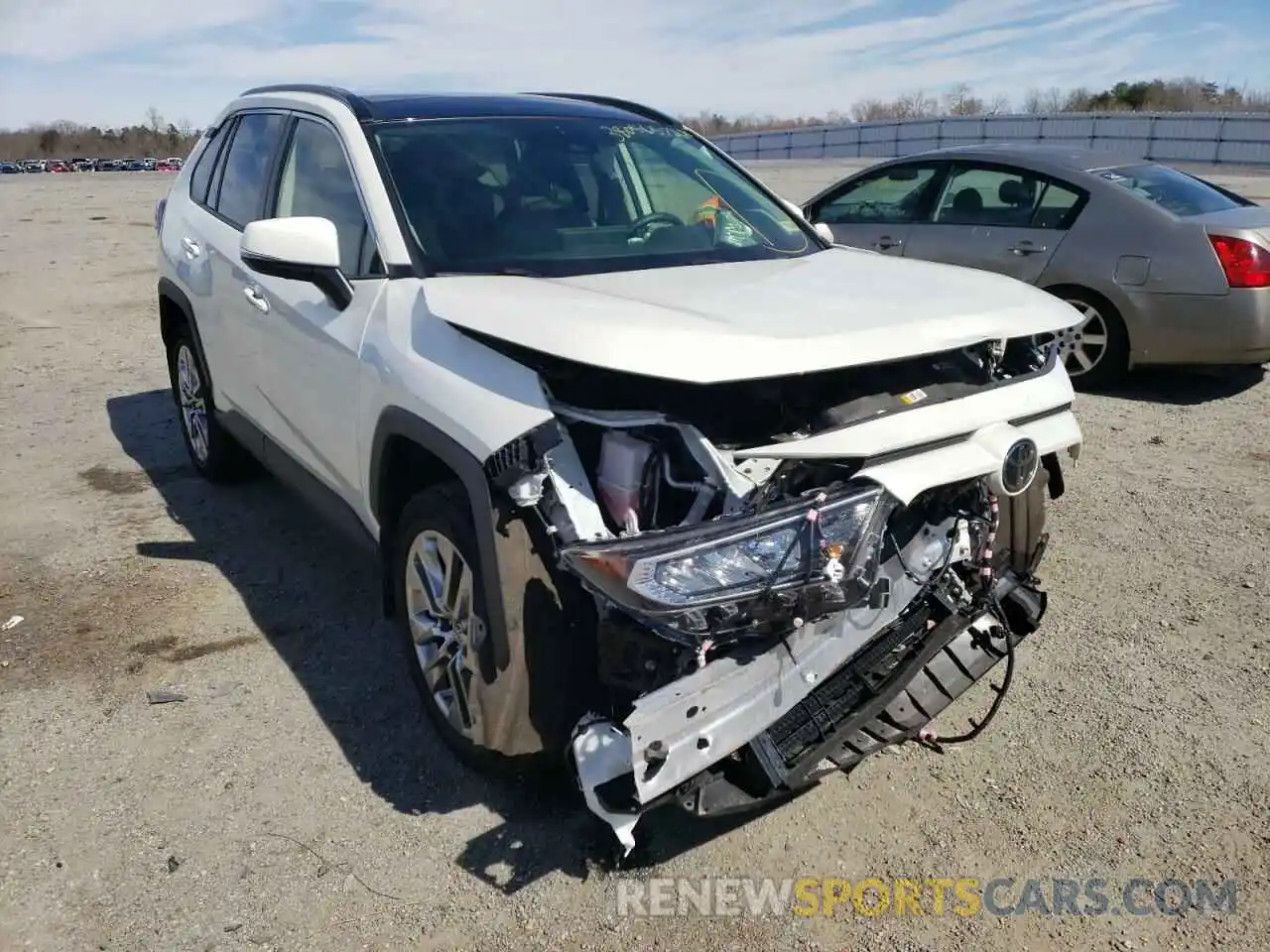 1 Photograph of a damaged car JTMN1RFV1KJ020278 TOYOTA RAV4 2019