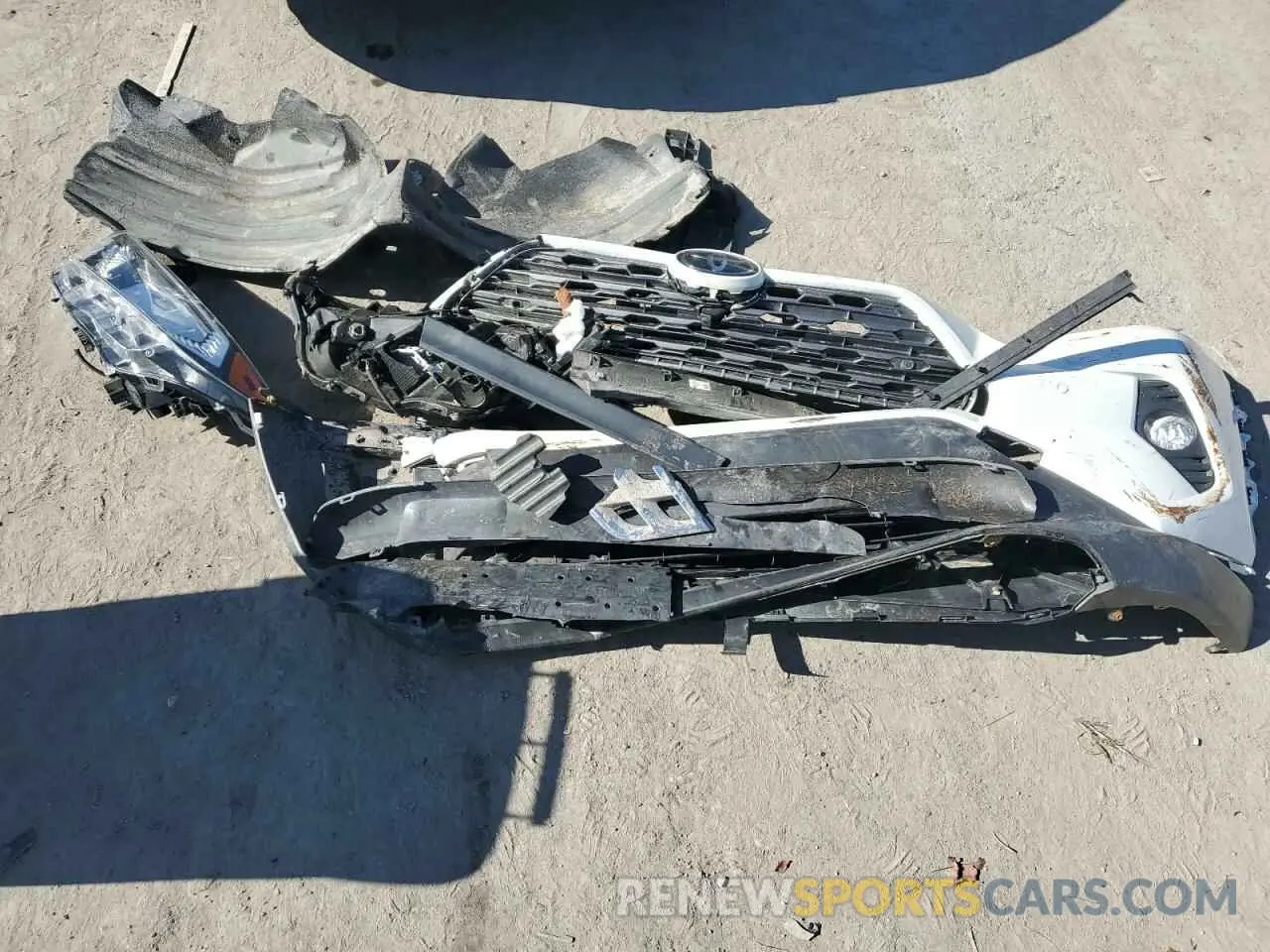 15 Photograph of a damaged car JTMN1RFV2KD503518 TOYOTA RAV4 2019