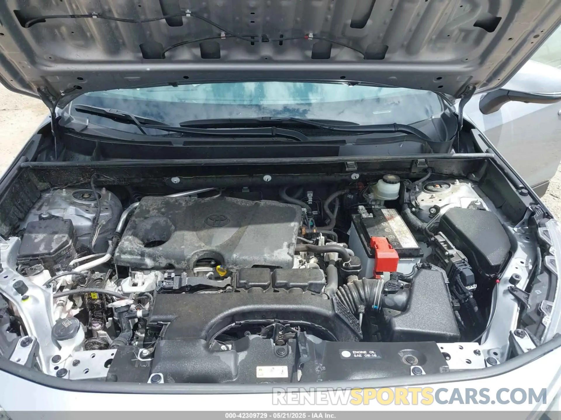 10 Photograph of a damaged car JTMN1RFV2KD512560 TOYOTA RAV4 2019