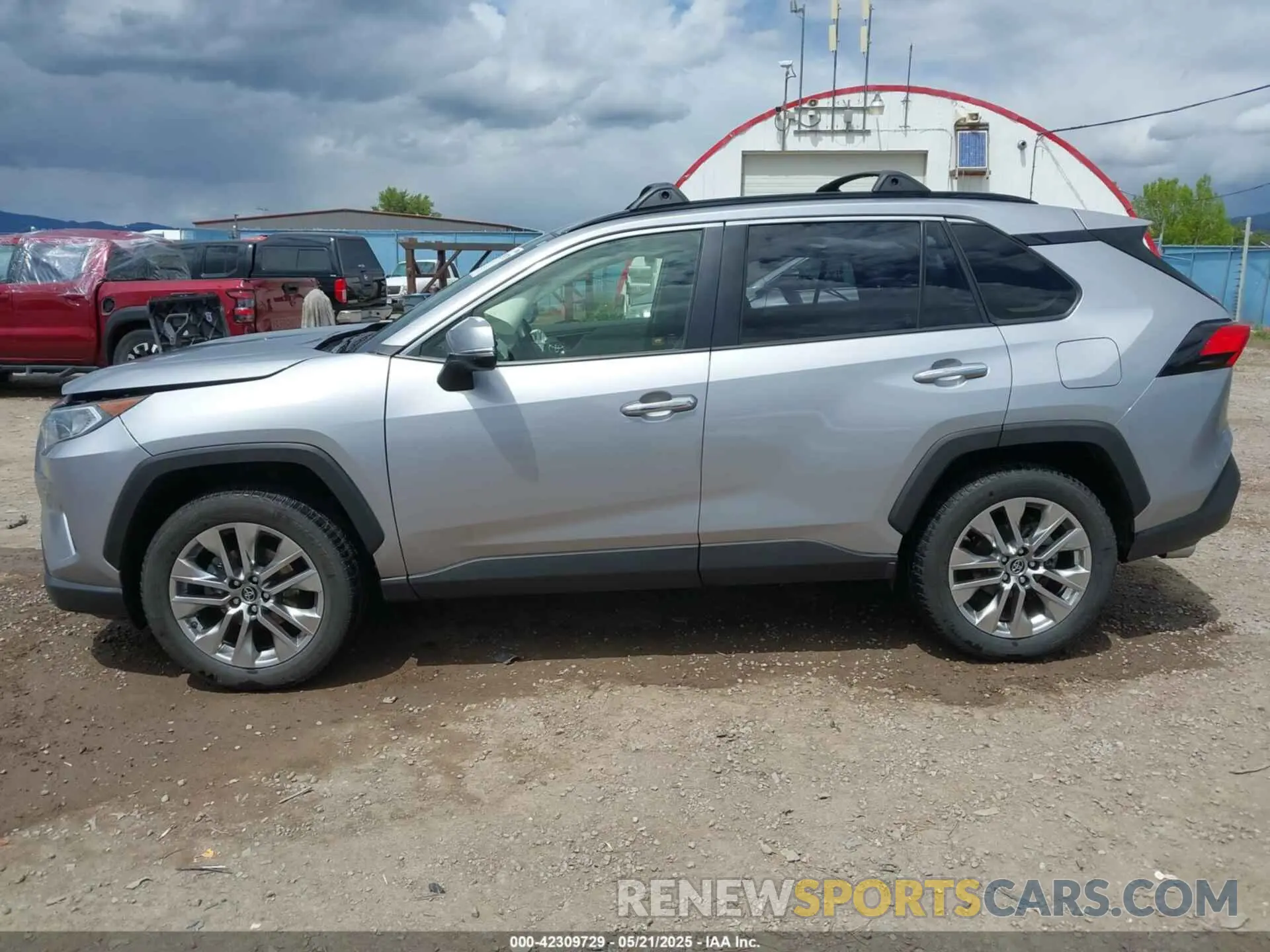 14 Photograph of a damaged car JTMN1RFV2KD512560 TOYOTA RAV4 2019