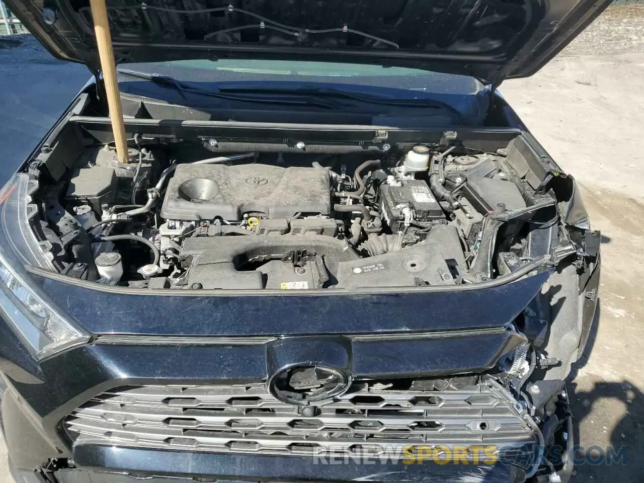 12 Photograph of a damaged car JTMN1RFV2KD518441 TOYOTA RAV4 2019