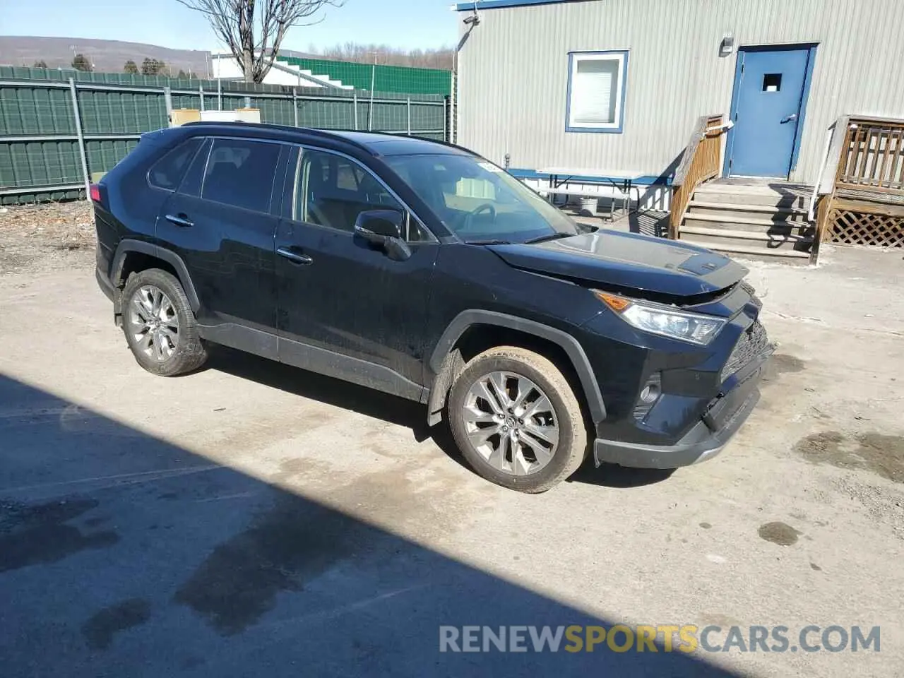 4 Photograph of a damaged car JTMN1RFV2KD518441 TOYOTA RAV4 2019