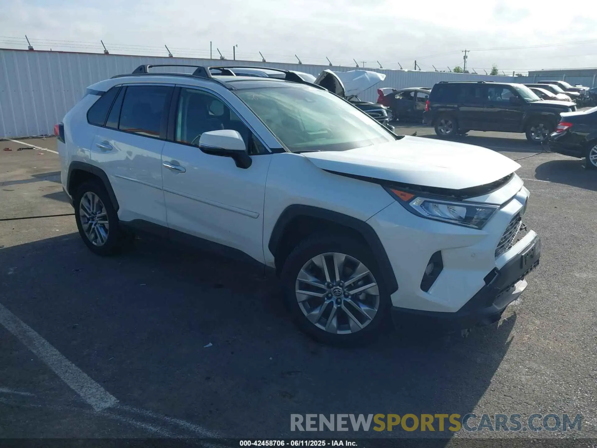 1 Photograph of a damaged car JTMN1RFV2KD522358 TOYOTA RAV4 2019