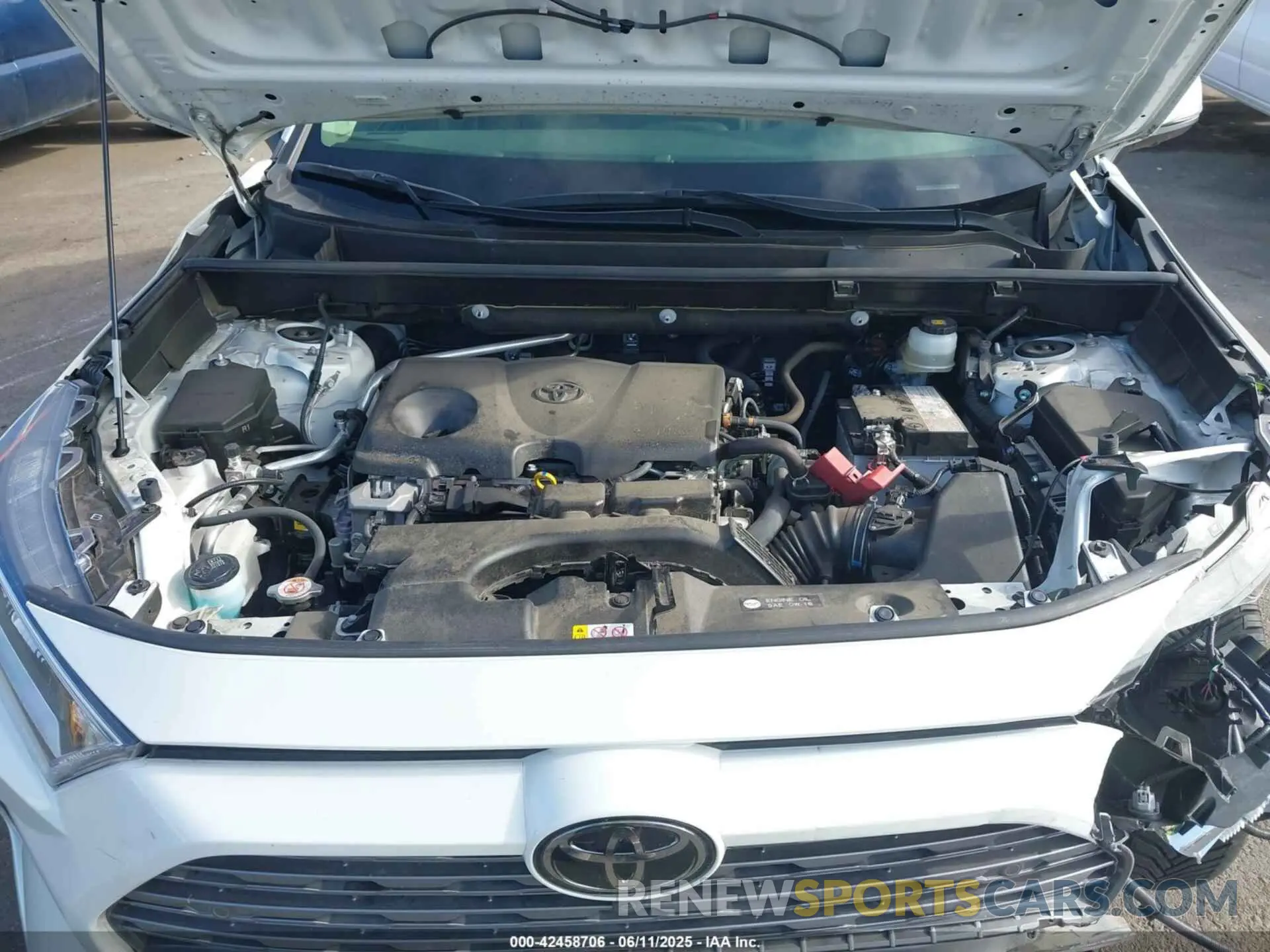 10 Photograph of a damaged car JTMN1RFV2KD522358 TOYOTA RAV4 2019