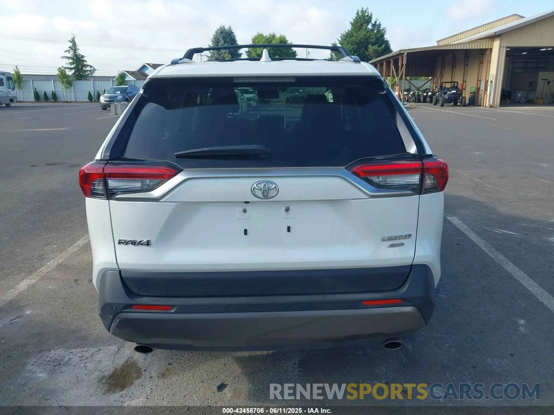 16 Photograph of a damaged car JTMN1RFV2KD522358 TOYOTA RAV4 2019