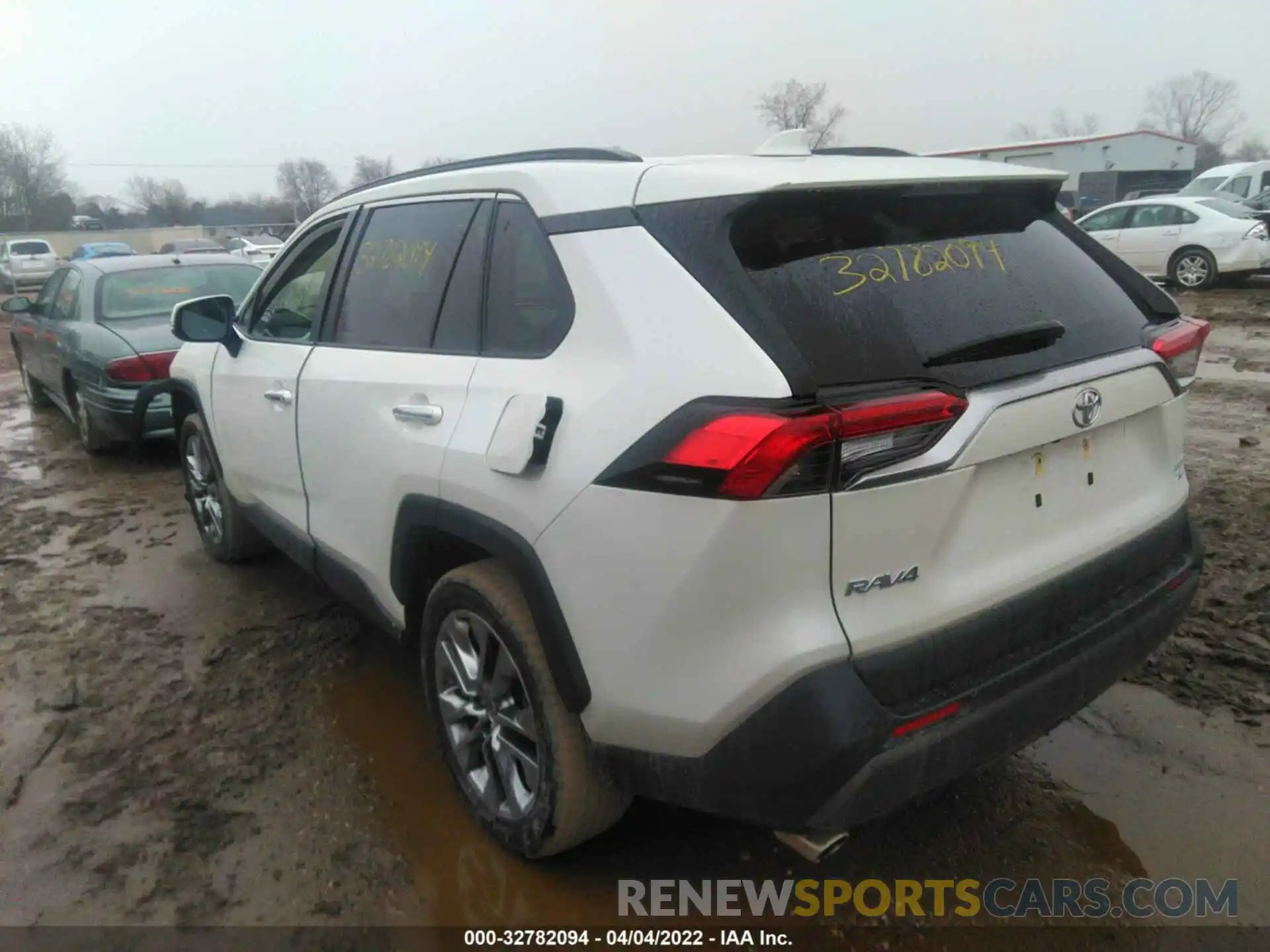 3 Photograph of a damaged car JTMN1RFV2KJ020483 TOYOTA RAV4 2019