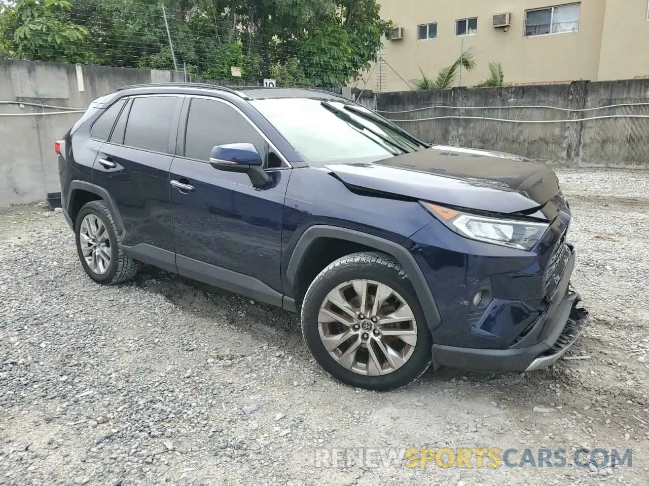 4 Photograph of a damaged car JTMN1RFV3KD519307 TOYOTA RAV4 2019
