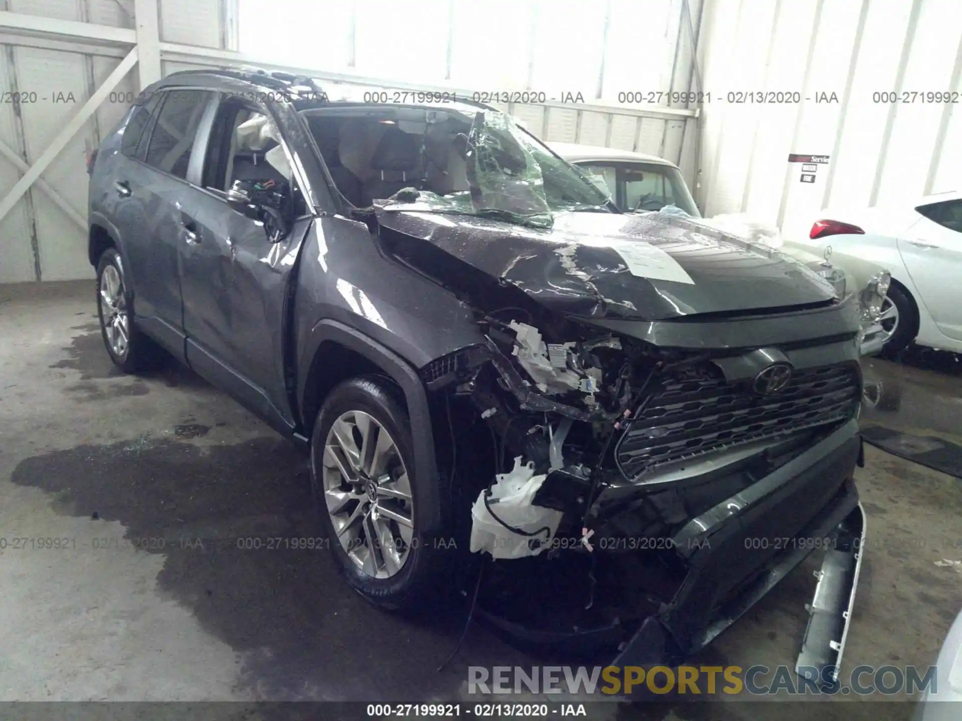 1 Photograph of a damaged car JTMN1RFV5KD519907 TOYOTA RAV4 2019