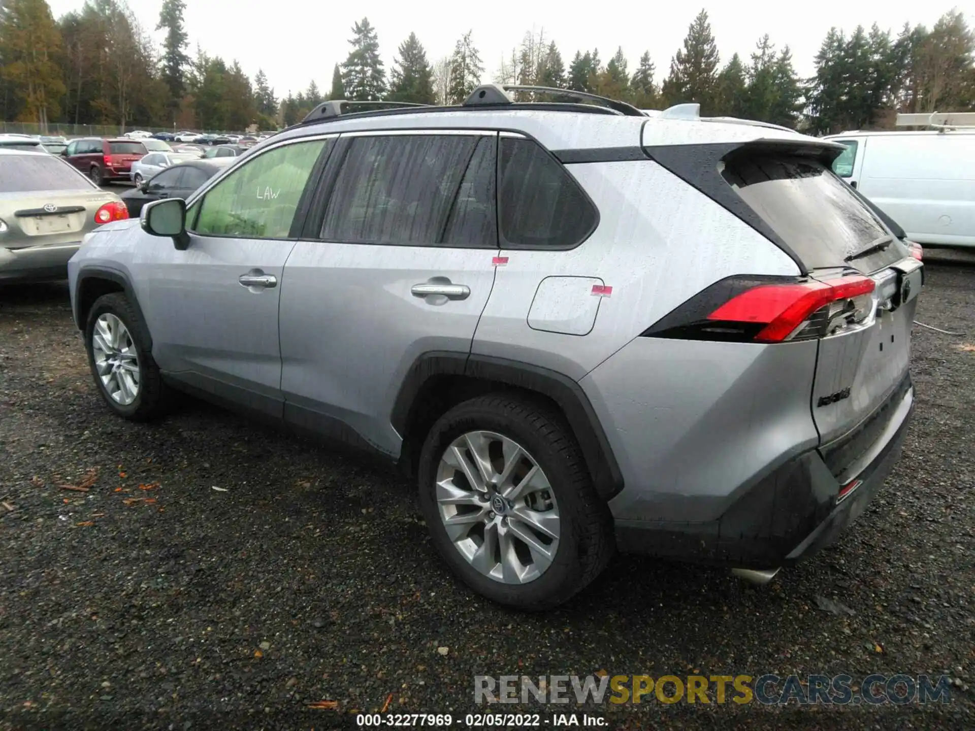 3 Photograph of a damaged car JTMN1RFV5KD522600 TOYOTA RAV4 2019