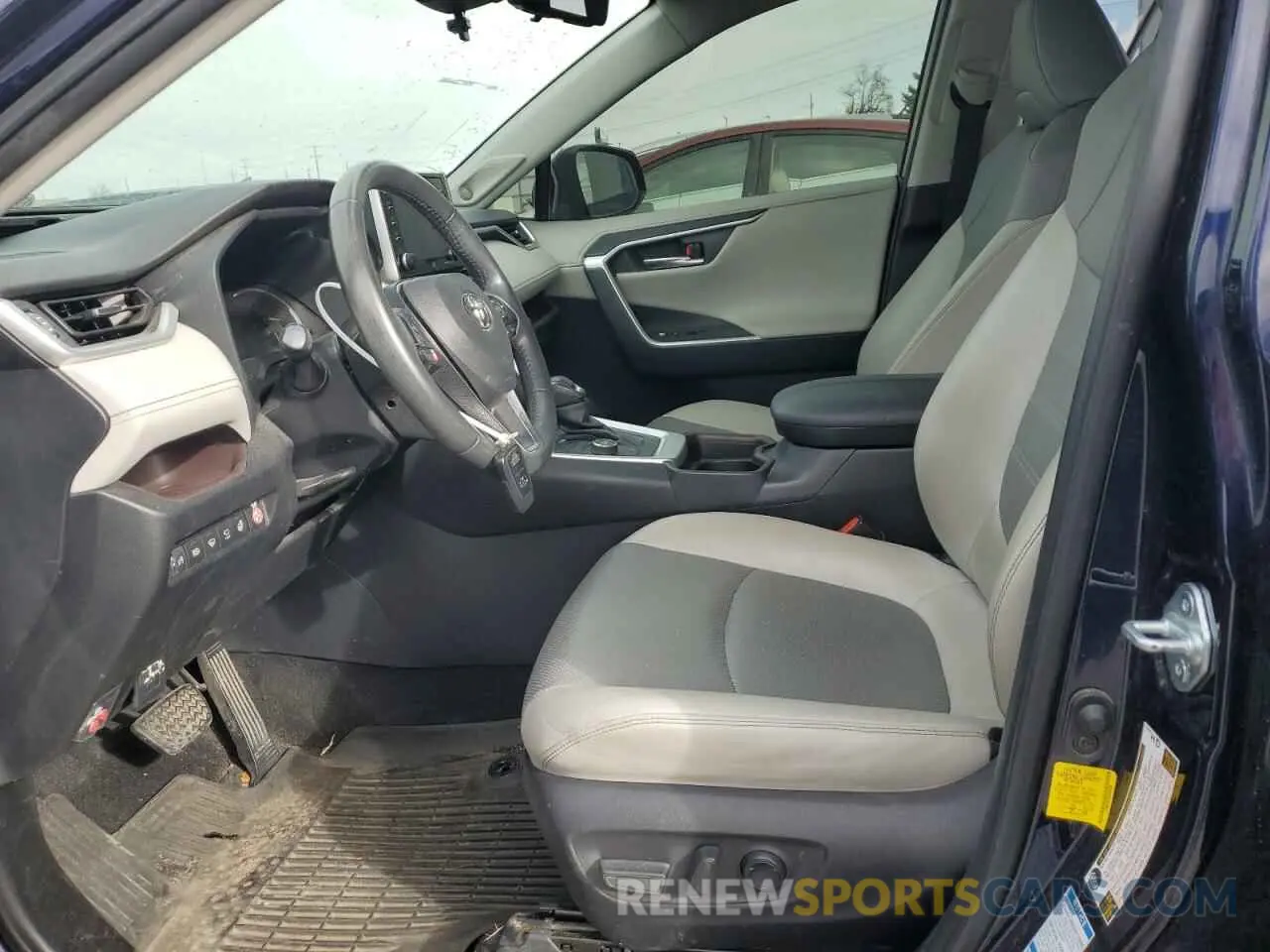 7 Photograph of a damaged car JTMN1RFV6KD504820 TOYOTA RAV4 2019
