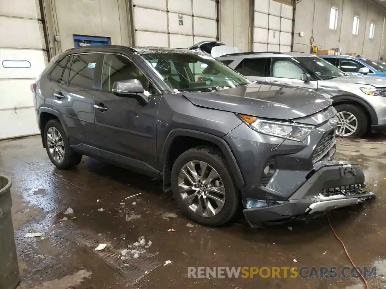 4 Photograph of a damaged car JTMN1RFV6KD516868 TOYOTA RAV4 2019