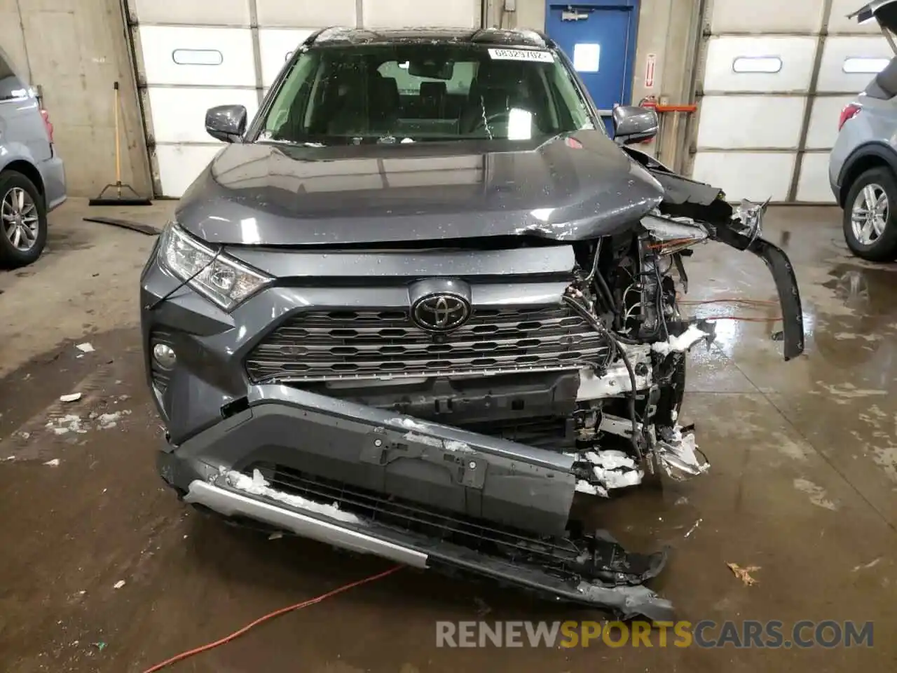 5 Photograph of a damaged car JTMN1RFV6KD516868 TOYOTA RAV4 2019