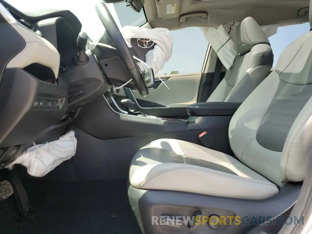7 Photograph of a damaged car JTMN1RFV7KD501599 TOYOTA RAV4 2019