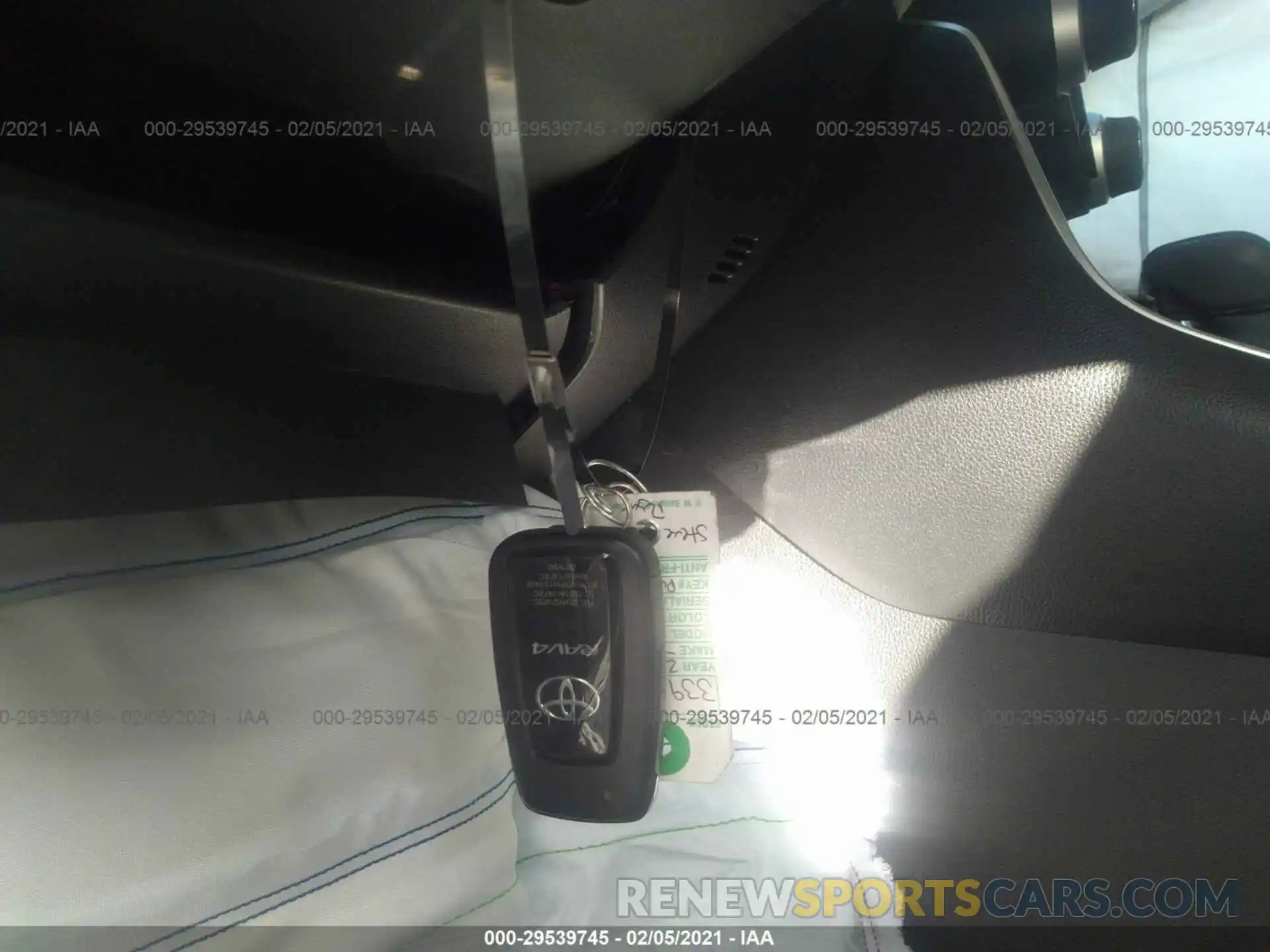 11 Photograph of a damaged car JTMN1RFV7KD515843 TOYOTA RAV4 2019