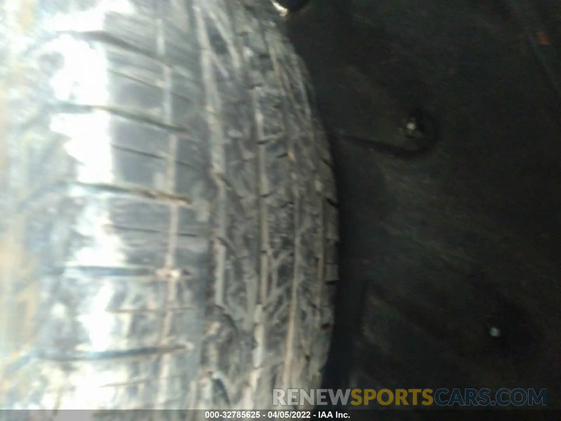 15 Photograph of a damaged car JTMN1RFV7KD516572 TOYOTA RAV4 2019