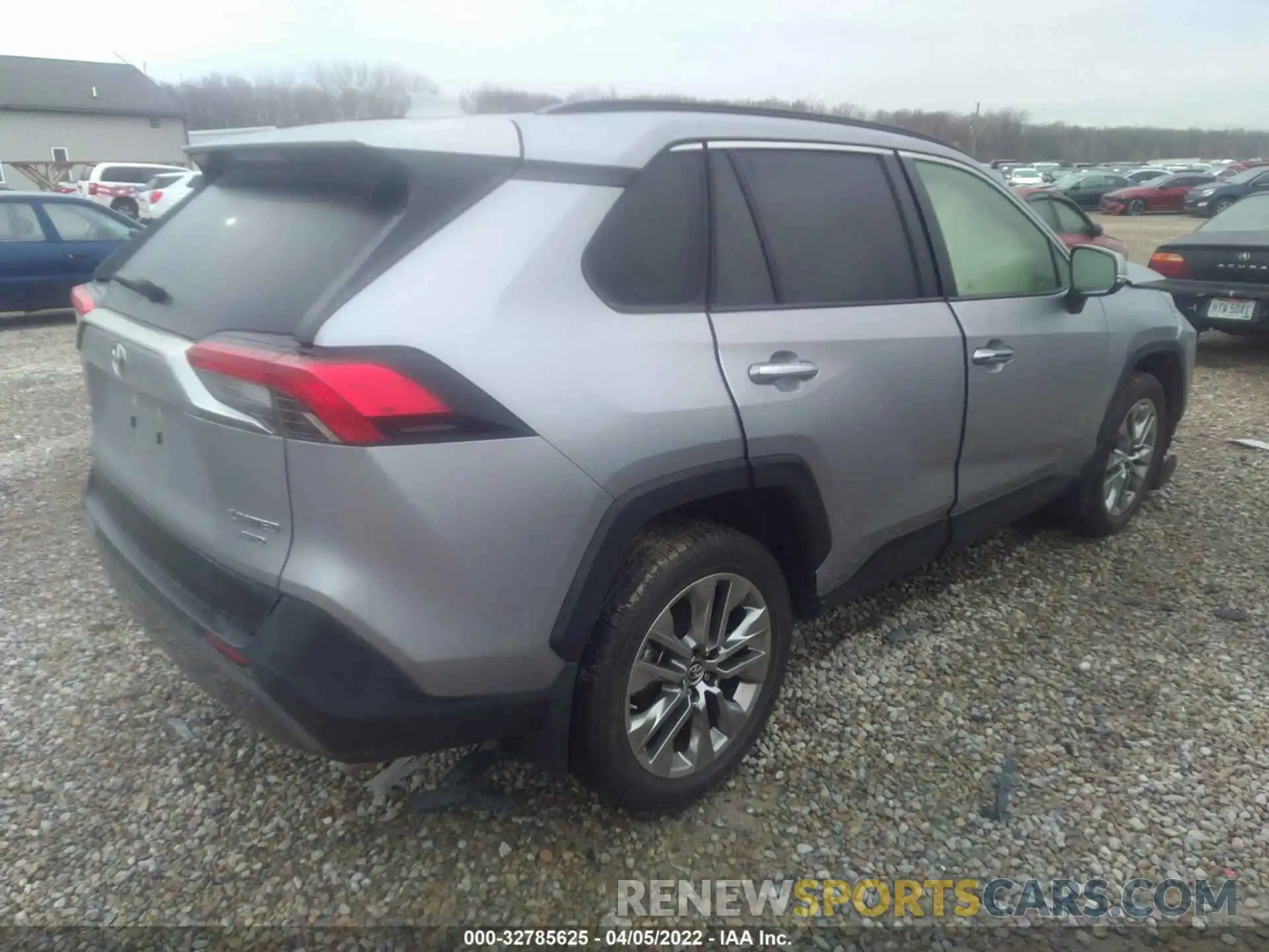 4 Photograph of a damaged car JTMN1RFV7KD516572 TOYOTA RAV4 2019