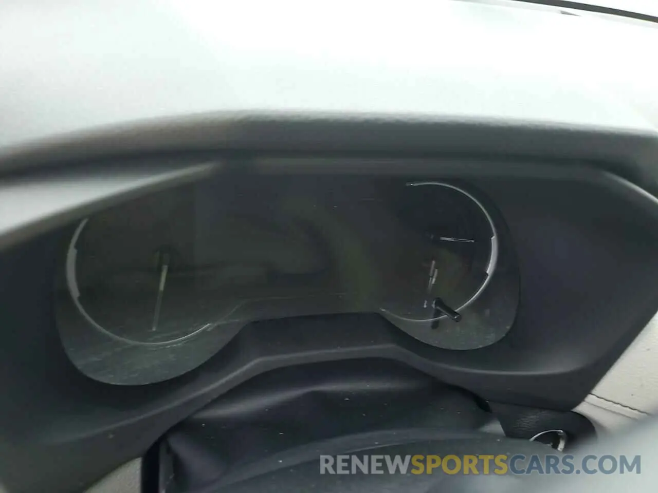 9 Photograph of a damaged car JTMN1RFV8KD025704 TOYOTA RAV4 2019