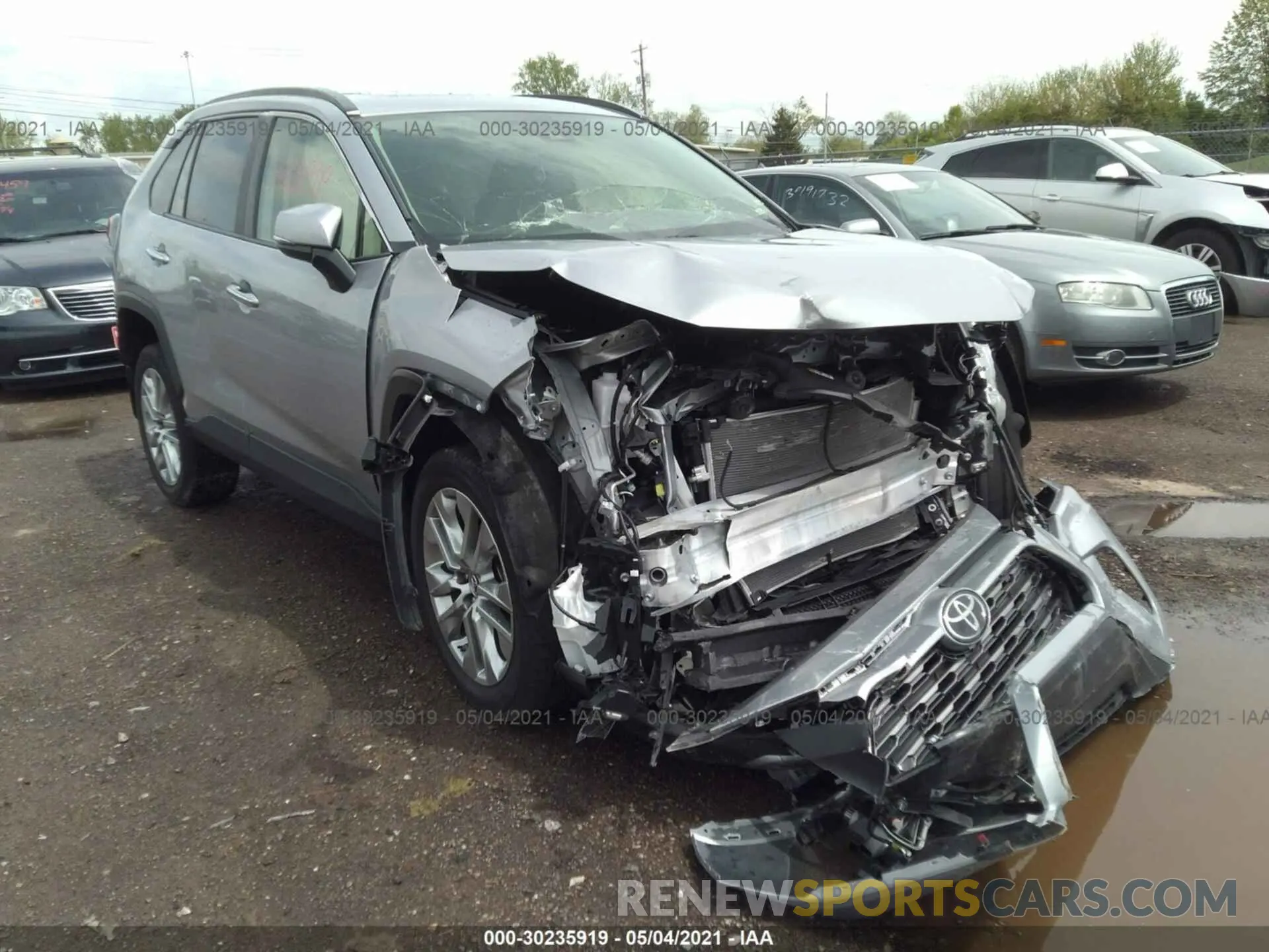 1 Photograph of a damaged car JTMN1RFV8KD037562 TOYOTA RAV4 2019