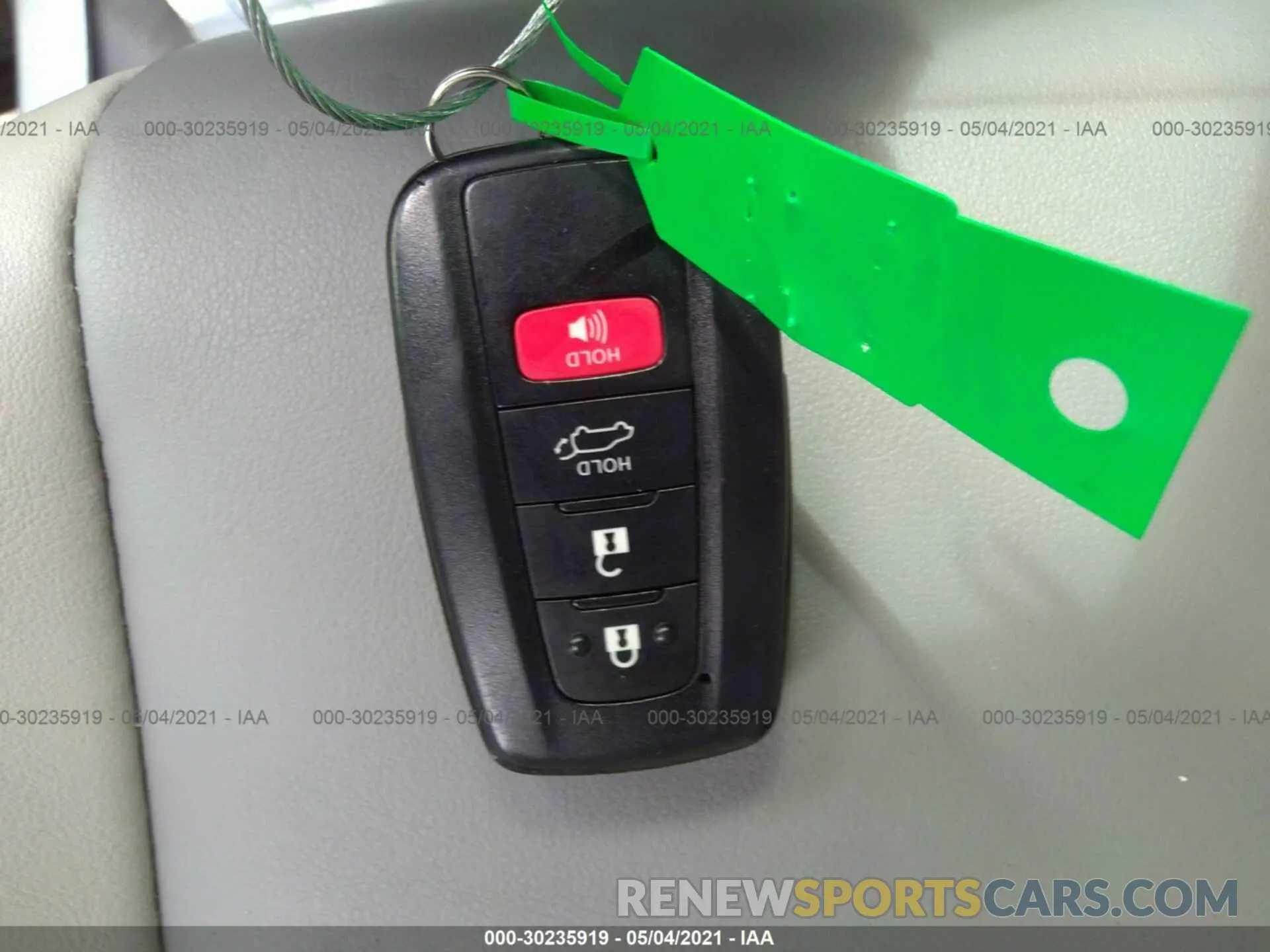 11 Photograph of a damaged car JTMN1RFV8KD037562 TOYOTA RAV4 2019