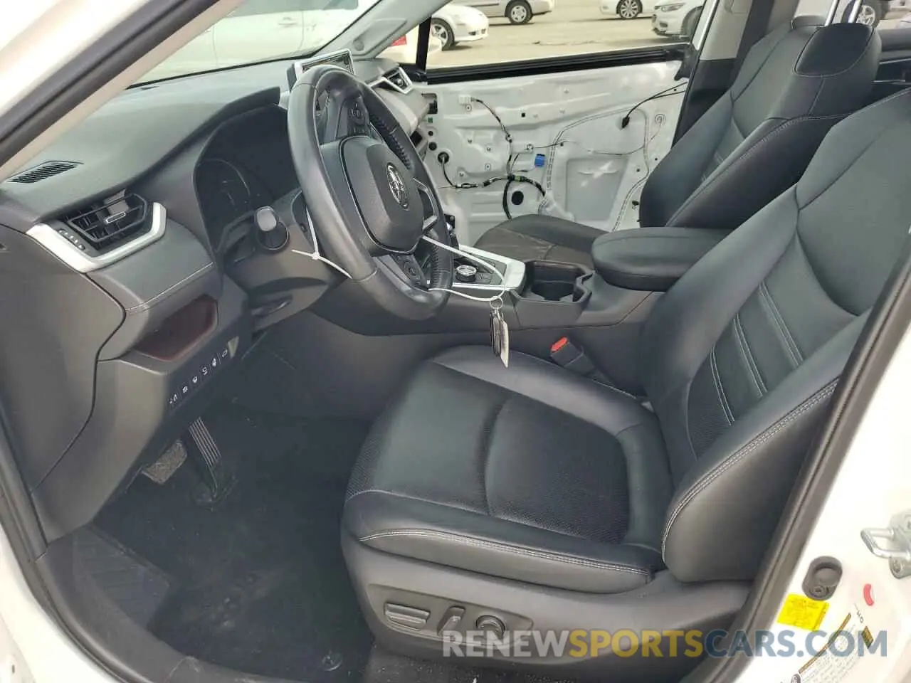 7 Photograph of a damaged car JTMN1RFV8KD523806 TOYOTA RAV4 2019