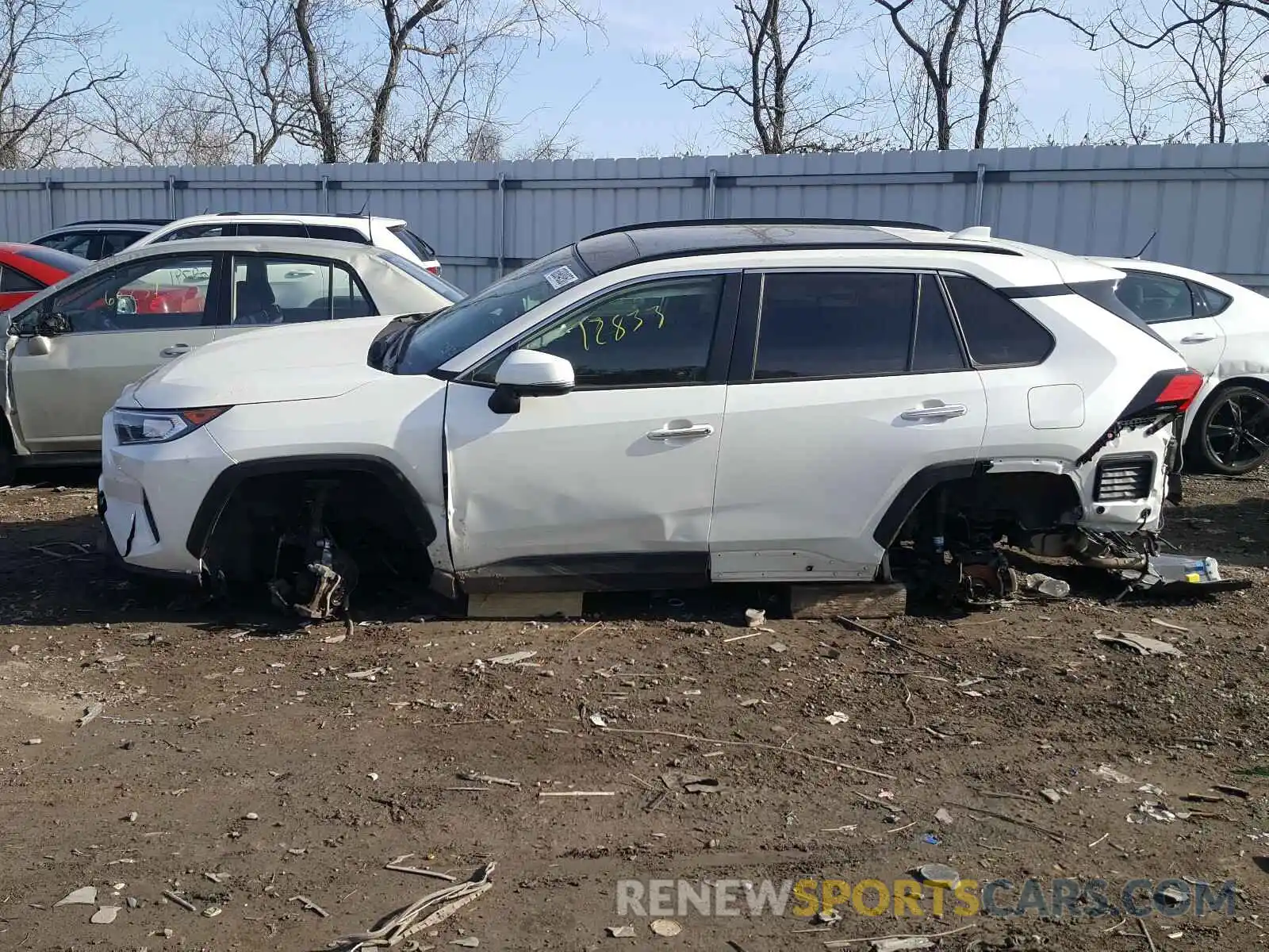 9 Photograph of a damaged car JTMN1RFV9KD502110 TOYOTA RAV4 2019