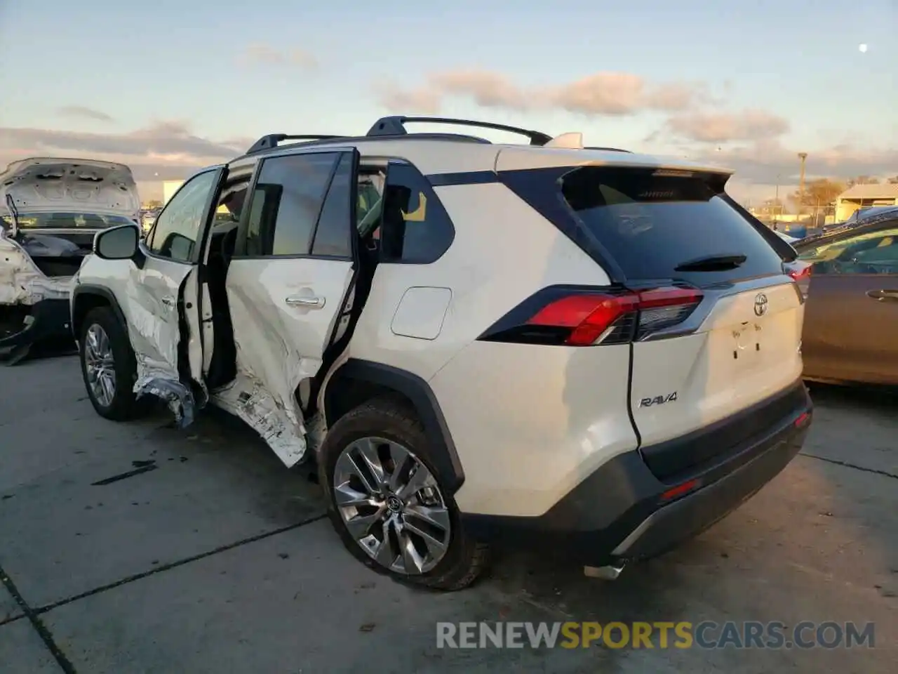 3 Photograph of a damaged car JTMN1RFV9KD502947 TOYOTA RAV4 2019