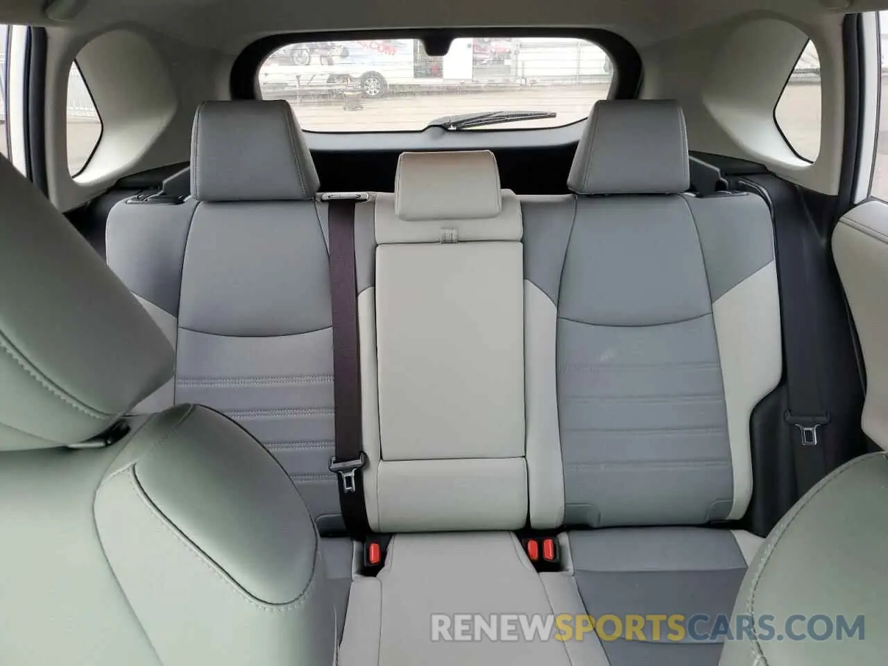 10 Photograph of a damaged car JTMN1RFV9KD513799 TOYOTA RAV4 2019
