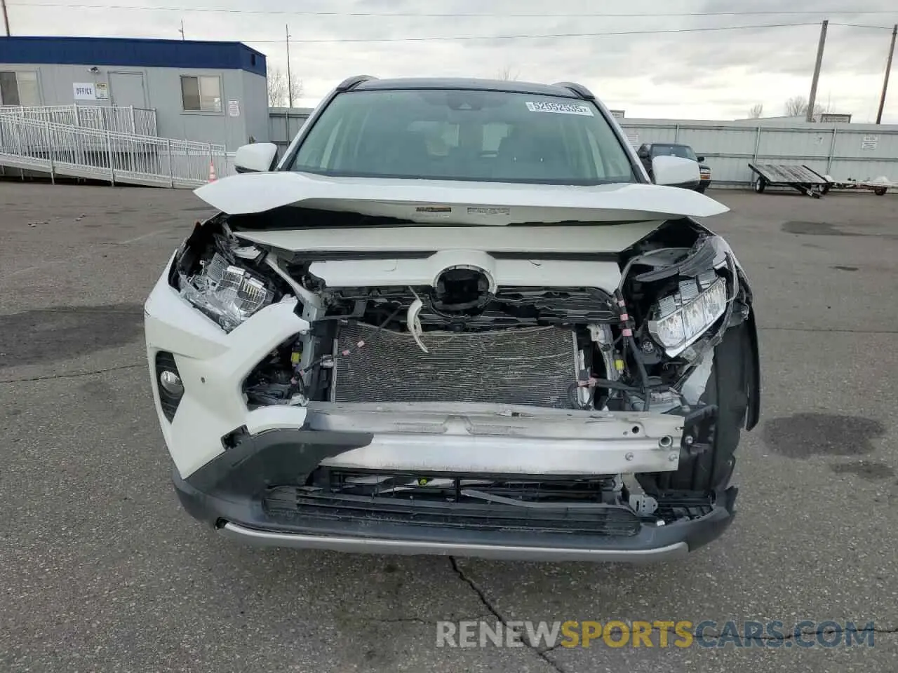 5 Photograph of a damaged car JTMN1RFV9KD513799 TOYOTA RAV4 2019