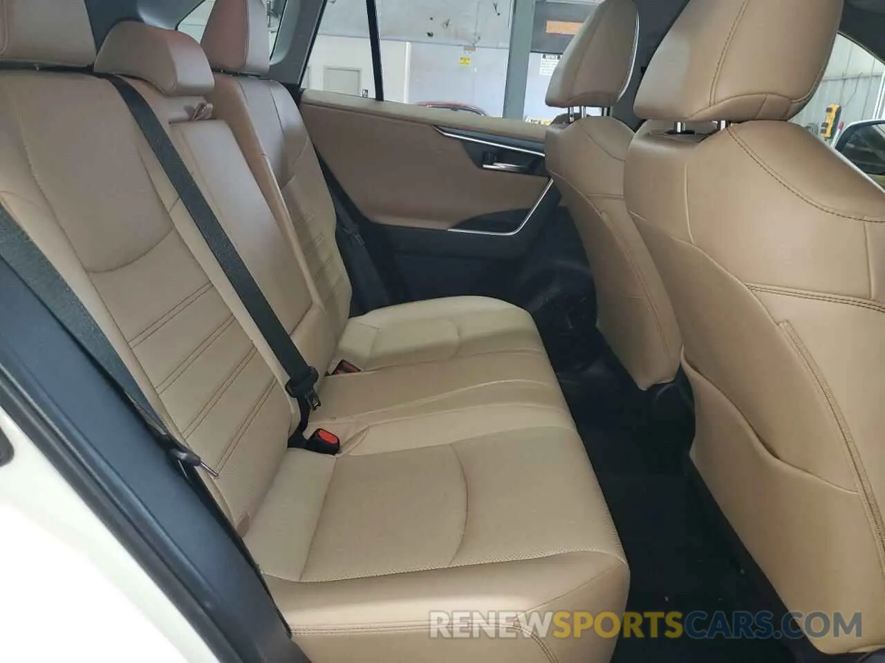 11 Photograph of a damaged car JTMN1RFVXKD522057 TOYOTA RAV4 2019