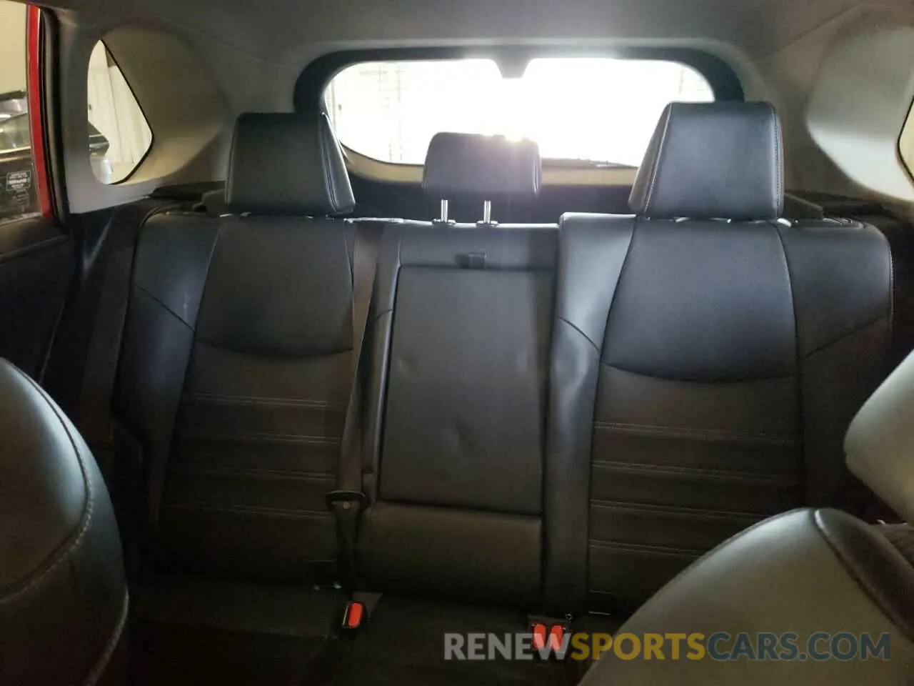 10 Photograph of a damaged car JTMN1RFVXKD524083 TOYOTA RAV4 2019