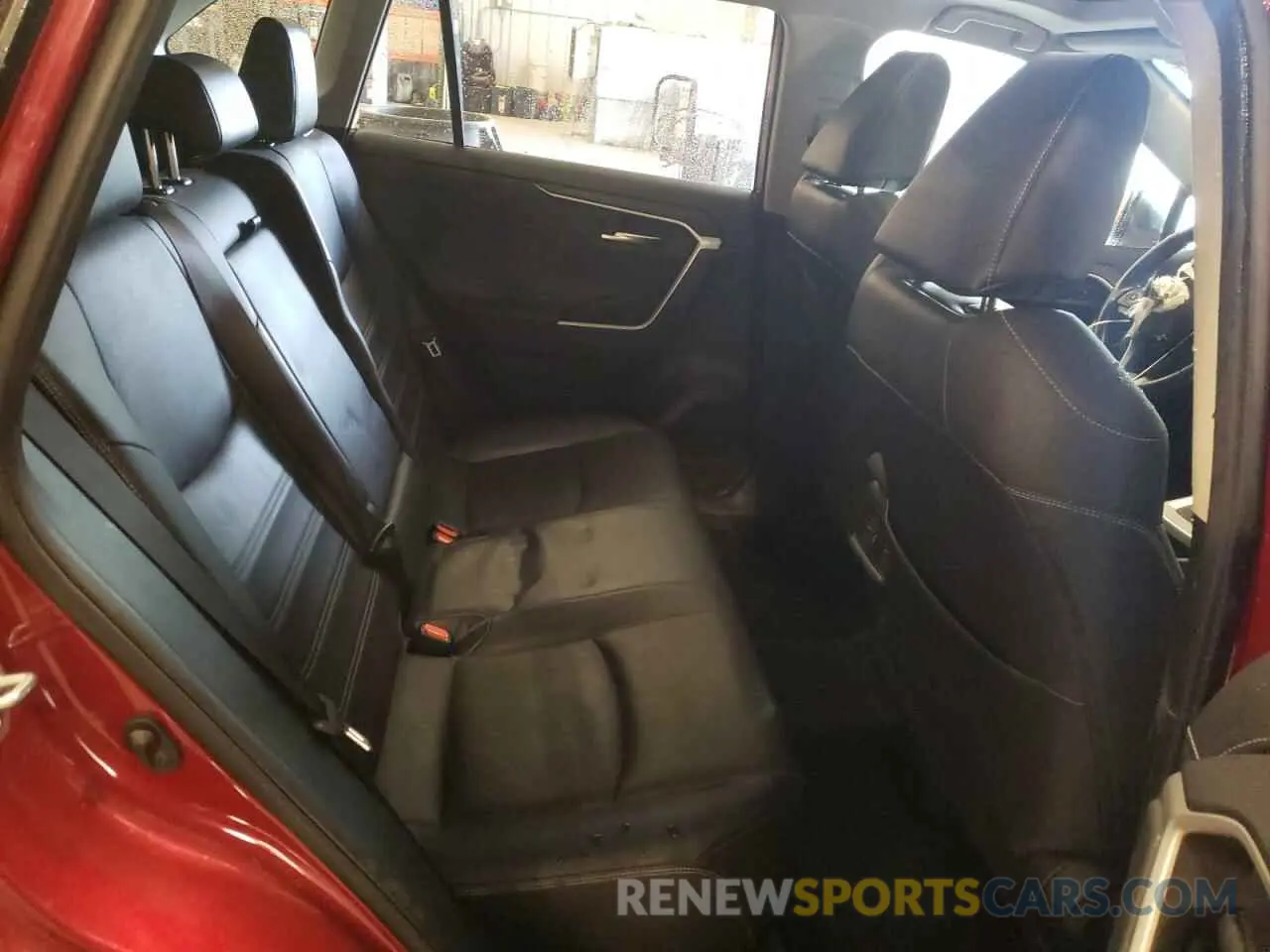 11 Photograph of a damaged car JTMN1RFVXKD524083 TOYOTA RAV4 2019