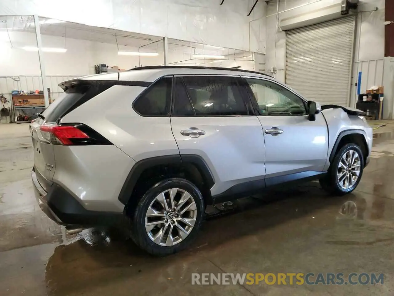 3 Photograph of a damaged car JTMN1RFVXKJ004094 TOYOTA RAV4 2019