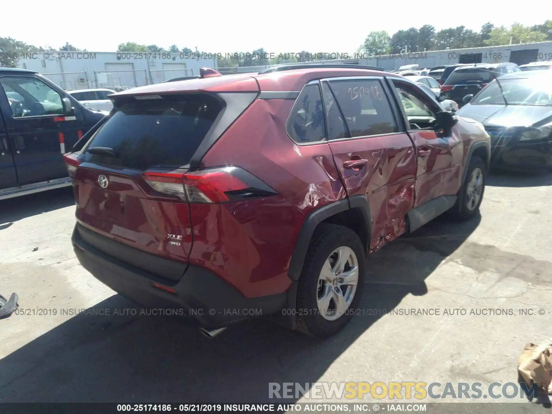 4 Photograph of a damaged car JTMP1RFV0KD003334 TOYOTA RAV4 2019